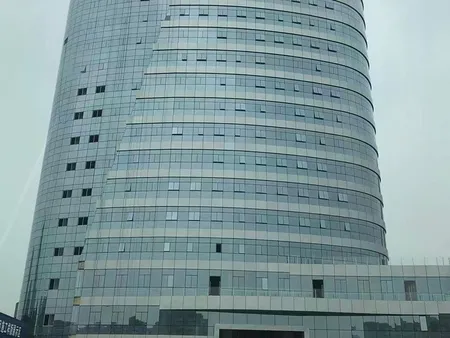 Здание Porsche в Дунгуане